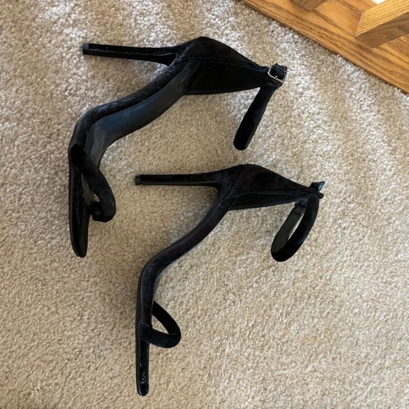Velvet strappy heel - Picture 2 of 2